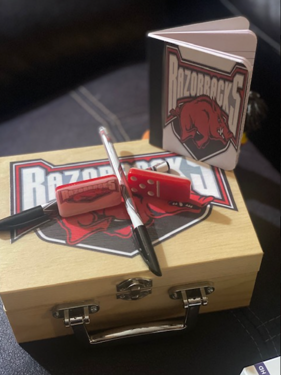 Razorback Domino Set BNI – FlynnsEtcetera